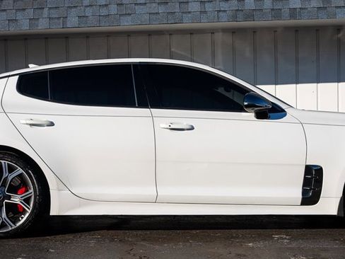 Used 2019 Kia Stinger GT2 image 6