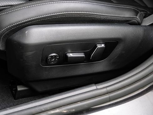 Used 2024 BMW 530i xDrive image 36