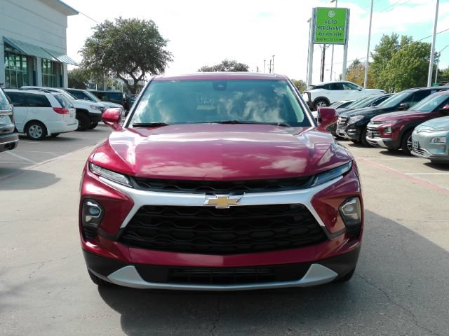 Used 2026 Chevrolet Blazer LT FWD image 2