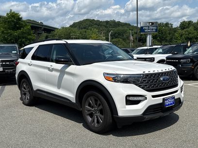 Certified 2023 Ford Explorer XLT w/ Equipment Group 202A
