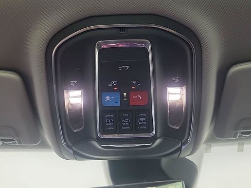 Used 2022 Jeep Grand Cherokee Limited 4xe w/ Luxury Tech Group II AWD/4WD image 33