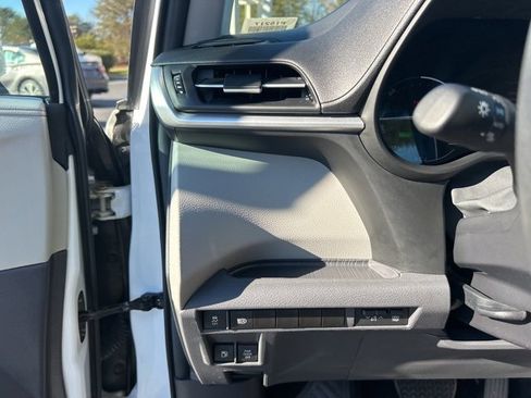 Used 2024 Toyota Sienna XLE image 26