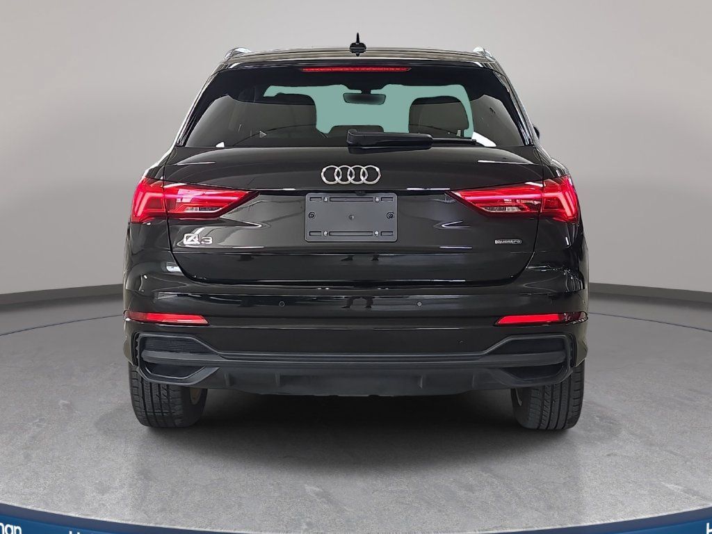 Used 2024 Audi Q3 2.0T Premium AWD/4WD image 8