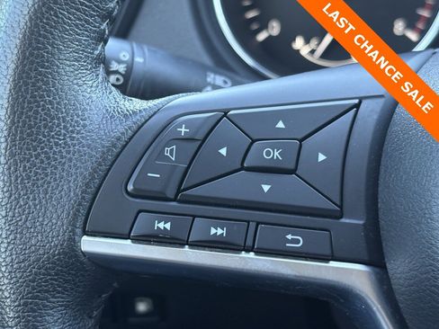 Used 2020 Nissan Rogue SV image 19