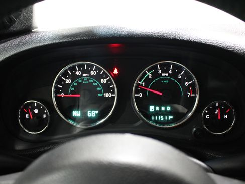 Used 2015 Jeep Wrangler Unlimited Sport w/ Quick Order Package 24S AWD/4WD image 12