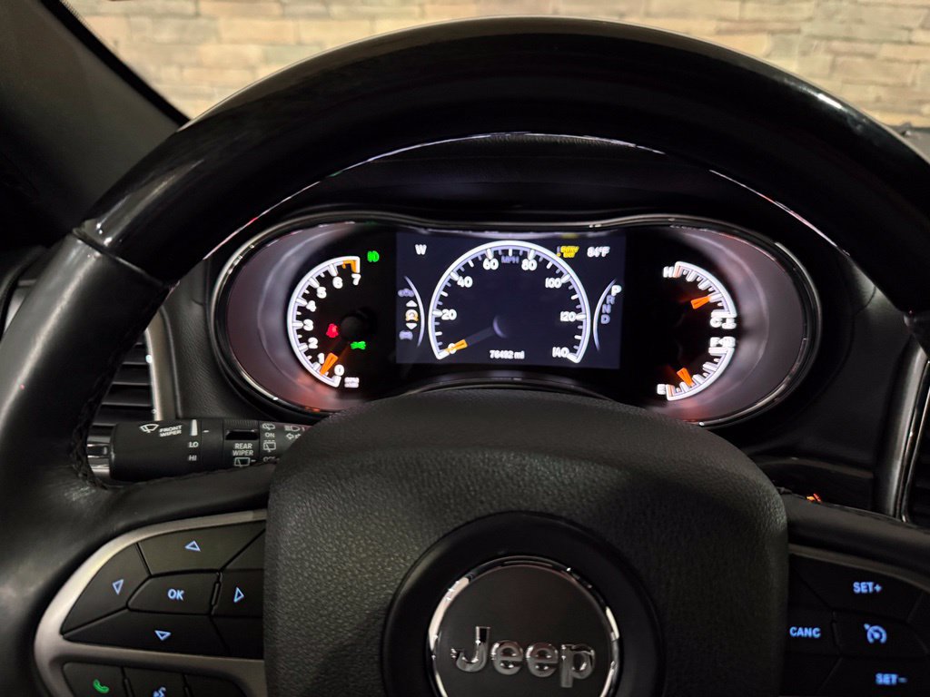 Used 2018 Jeep Grand Cherokee Overland AWD/4WD image 15