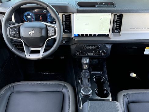 New 2025 Ford Bronco Outer Banks image 36