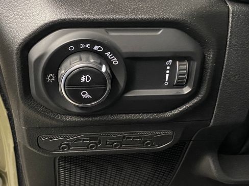 New 2026 Jeep Gladiator Willys AWD/4WD image 24