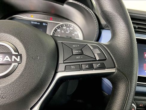 Used 2025 Nissan Versa SV w/ Trunk Package FWD image 28