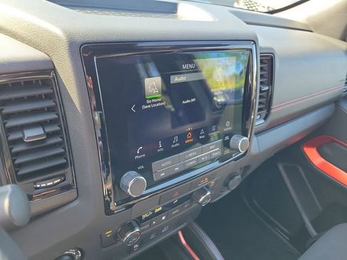 Used 2023 Nissan Frontier PRO-4X w/ Technology Package image 18