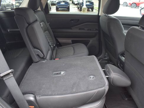 Used 2024 Nissan Pathfinder SV FWD image 66