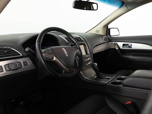 Used 2013 Lincoln MKX AWD image 12
