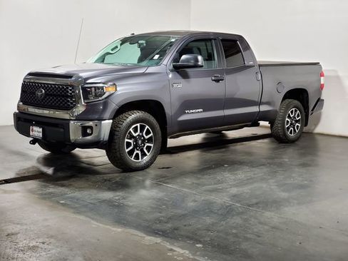 Used 2018 Toyota Tundra SR5 w/ TRD Off Road Package image 5