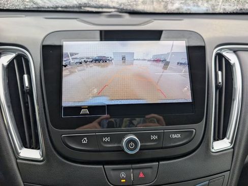 Used 2024 Chevrolet Malibu LT FWD image 16