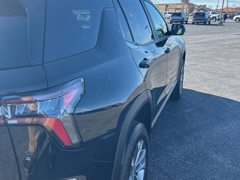 Used 2025 Chevrolet Equinox LT w/ Convenience Package II image 19