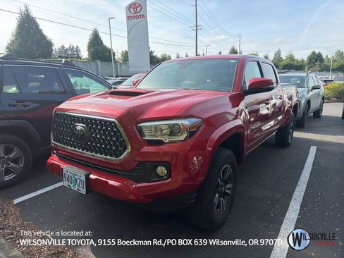 Used 2018 Toyota Tacoma TRD Sport w/ TRD Premium Sport Package RWD image 1