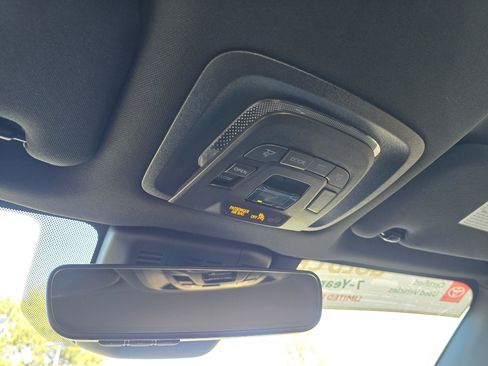 Used 2026 Toyota Crown Platinum image 27