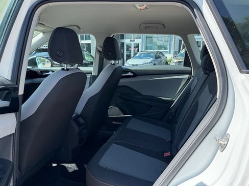 Certified 2024 Volkswagen Taos S FWD image 11
