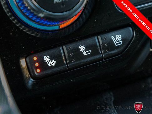 Used 2021 GMC Yukon XL Denali w/ Denali Premium Package image 7