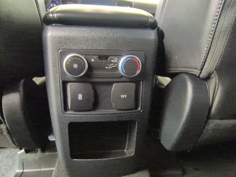 Used 2021 Ford Explorer XLT w/ Equipment Group 202A RWD image 20