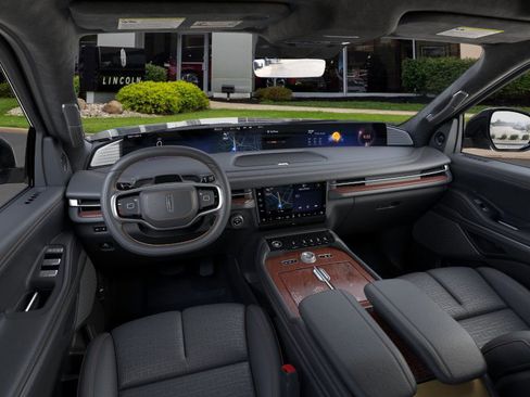 New 2025 Lincoln Navigator Black Label image 9