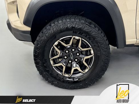 Used 2024 Chevrolet Colorado ZR2 w/ Technology Package image 32