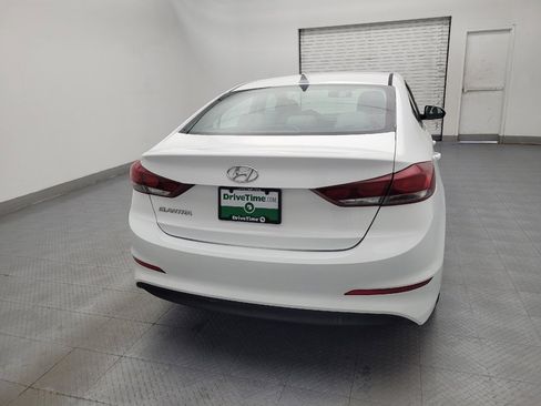 Used 2017 Hyundai Elantra SE FWD image 7