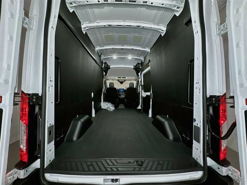 New 2027 Ford Transit 250 148 High Roof AWD w/ Load Area Protection Package image 31