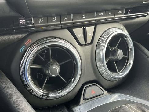 Used 2017 Chevrolet Camaro SS image 27