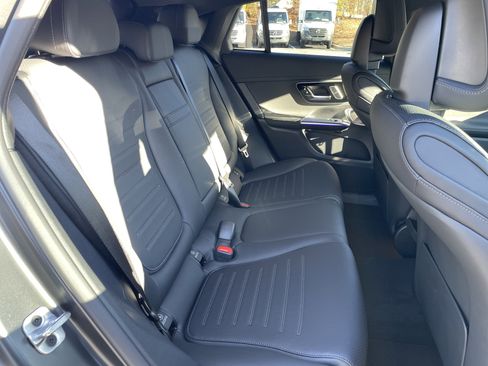 New 2026 Mercedes-Benz GLC 300 4MATIC image 40
