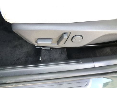 New 2025 Kia Niro EX image 12