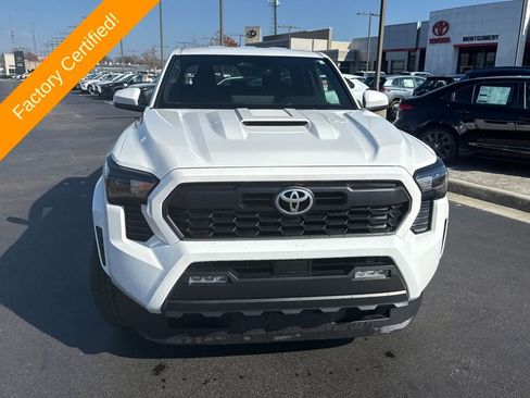 Used 2025 Toyota Tacoma TRD Sport image 8