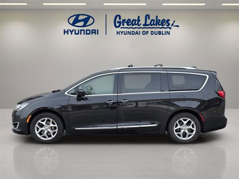 Used 2019 Chrysler Pacifica Touring-L Plus w/ Advanced Safetytec Group image 2