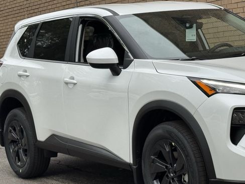 New 2026 Nissan Rogue SV AWD/4WD image 4