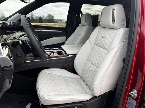 New 2026 Cadillac Escalade ESV Platinum Luxury w/ LPO, Floor Liner Package image 22