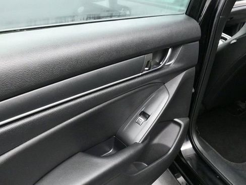 Used 2022 Honda Accord Sport image 15