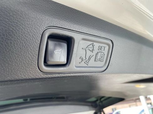 Used 2021 Ford Expedition Limited AWD/4WD image 31