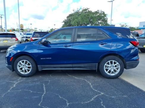 Used 2023 Chevrolet Equinox LS w/ LS Convenience Package FWD image 8