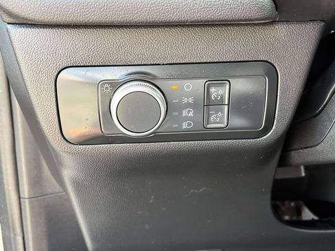 Certified 2022 Ford Escape SE w/ Cold Weather Package AWD/4WD image 30