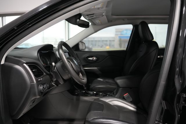 Used 2022 Jeep Cherokee Limited AWD/4WD image 15