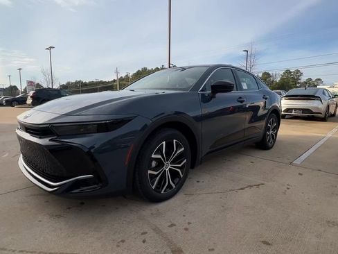 New 2026 Toyota Crown XLE image 2