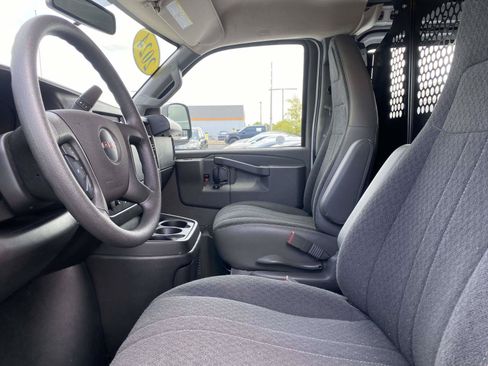 Used 2024 GMC Savana 2500 w/ Driver Convenience Package RWD image 12