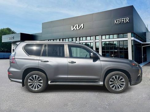 Used 2020 Lexus GX 460 Luxury w/ Accessory Package AWD/4WD image 9