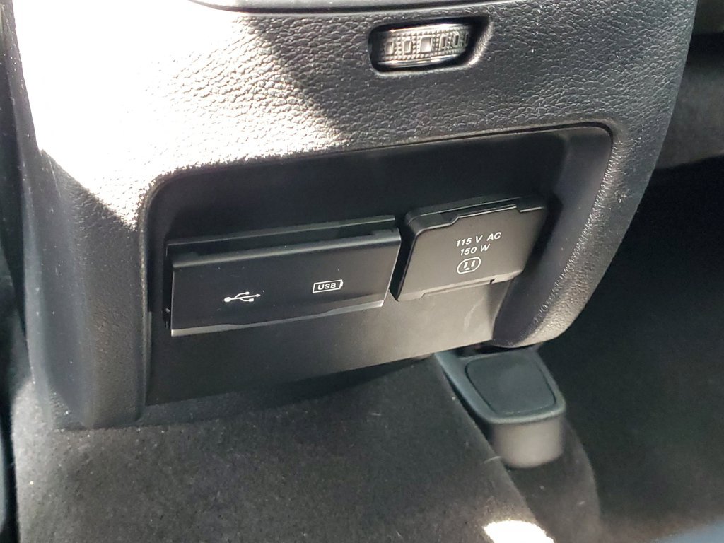 Used 2020 Jeep Cherokee Trailhawk w/ Cold Weather Group AWD/4WD image 14