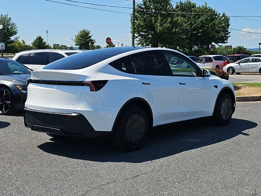 Used 2026 Tesla Model Y Long Range AWD/4WD image 12