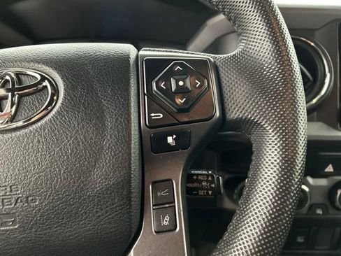 Used 2023 Toyota Tacoma TRD Sport AWD/4WD image 10