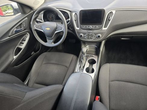 Used 2022 Chevrolet Malibu LT FWD image 19