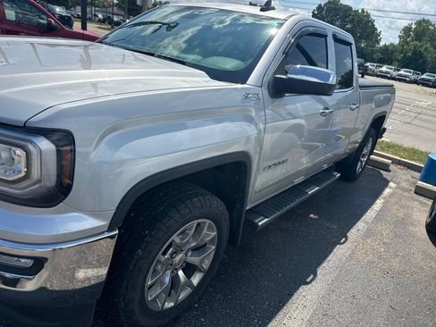 Used 2018 GMC Sierra 1500 SLT w/ SLT Premium Package AWD/4WD image 5