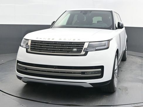 New 2025 Land Rover Range Rover Long Wheelbase SE image 2