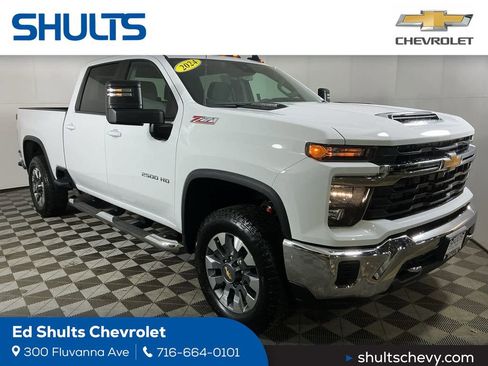 Used 2024 Chevrolet Silverado 2500 LT image 1